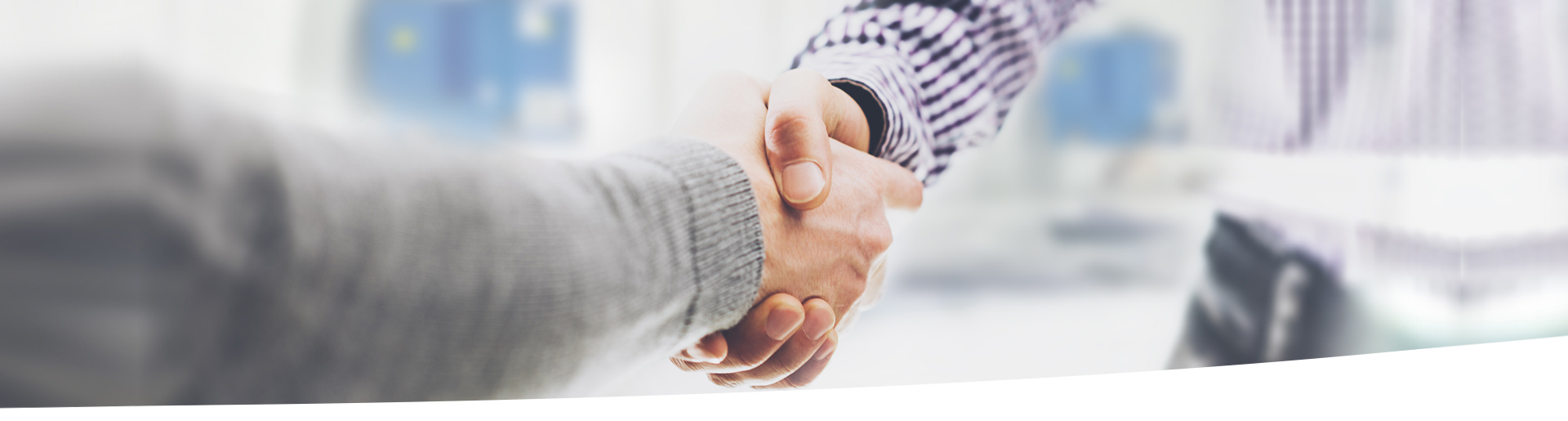 SKONTAKTUJ SIĘ Z NAMI