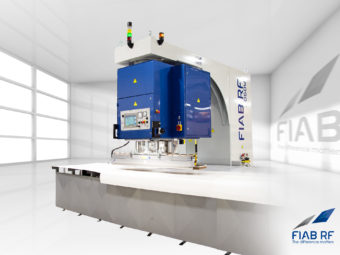 Co roku nowy rekord wielkości? FIAB 2060W – największa na rynku zgrzewarka wysokiej częstotliwości